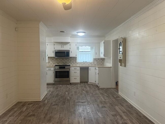 Building Photo - 3843 Marie Cook Dr