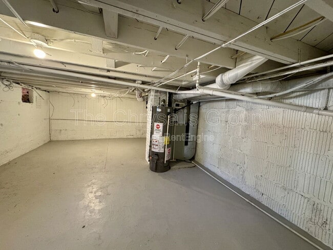 Building Photo - 222 W Campbell St