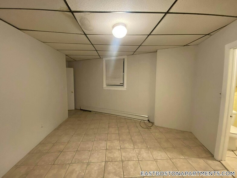 Building Photo - 10 Marion St