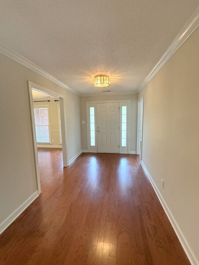 Building Photo - 238 Pebble Brook Dr