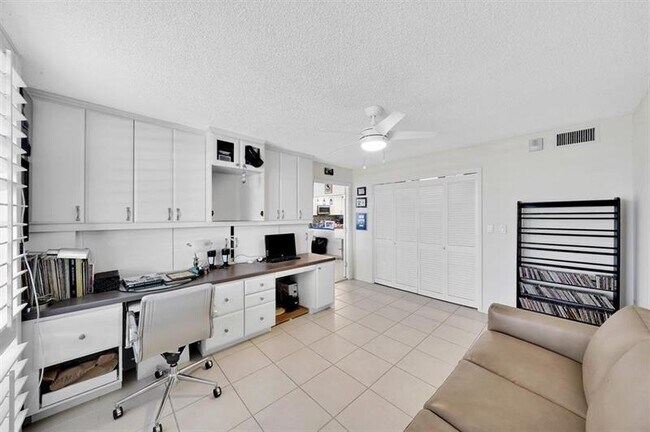 Building Photo - 3000 S Ocean Blvd