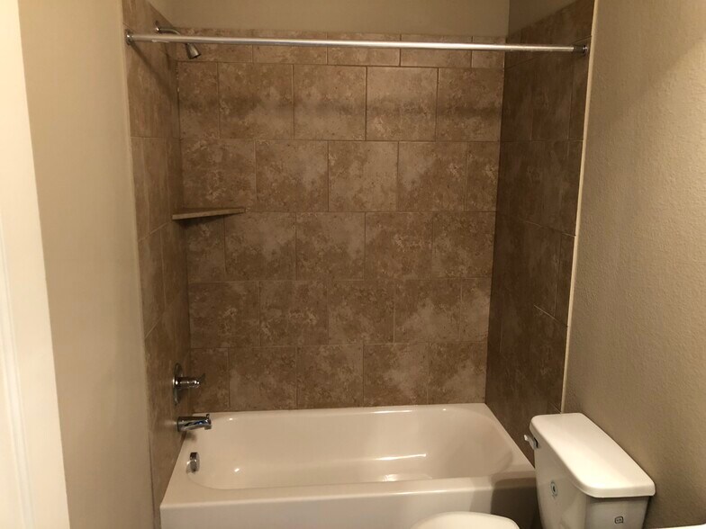 Building Photo - 3807 Flat Rock Mountain Dr