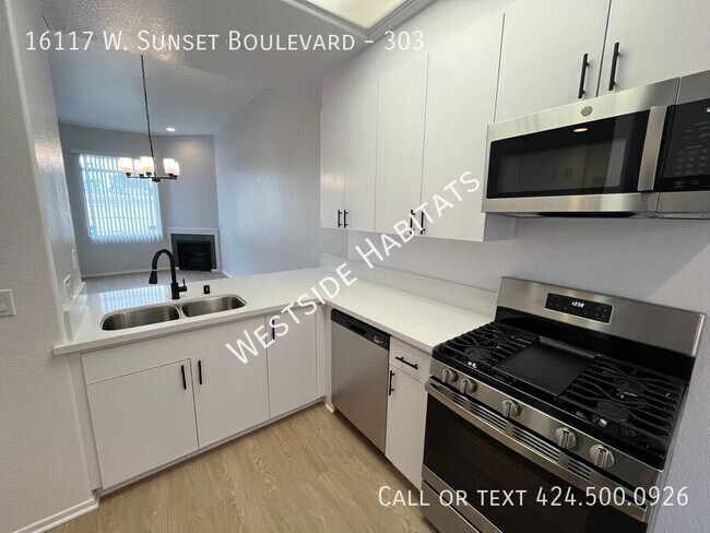 Building Photo - 16117 W Sunset Blvd