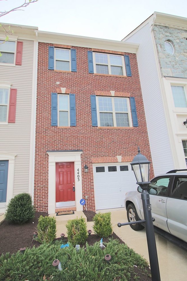 Stunning 3 level TH by the gates of Quantico - Stunning  3 level TH by the gates of Quantico