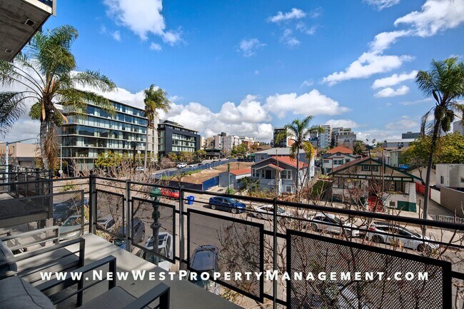 Building Photo - Spectacular Little Italy Loft at Doma, 2 Parking Spaces! Small Pet OK!