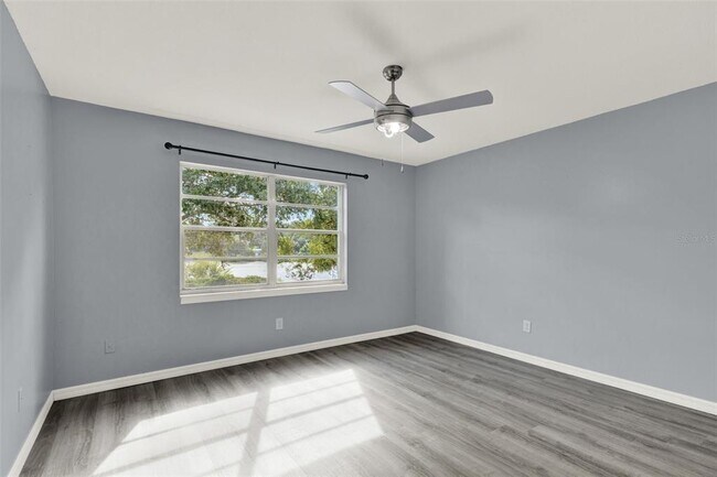 Building Photo - 75 Sunnyside Dr
