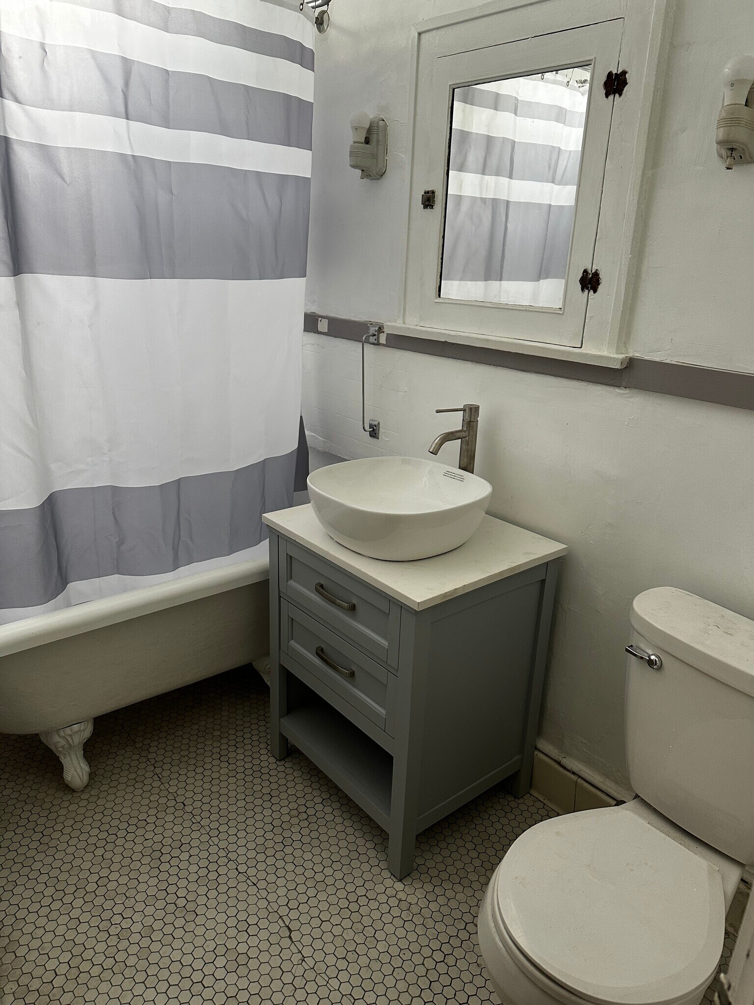 Bathroom - 414 Floyd St