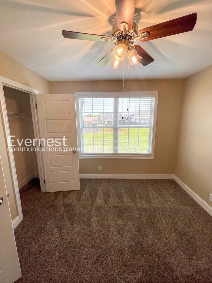 Building Photo - 311 Dugger Dr