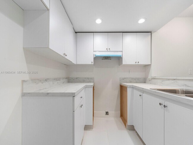 Building Photo - 1750 NW 27th Ave