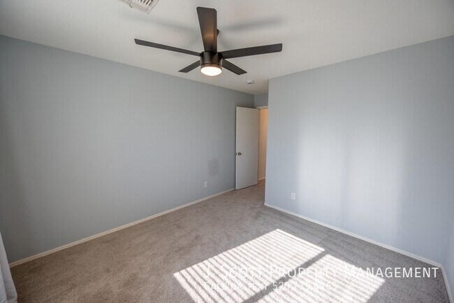 Building Photo - 12209 W Washington St