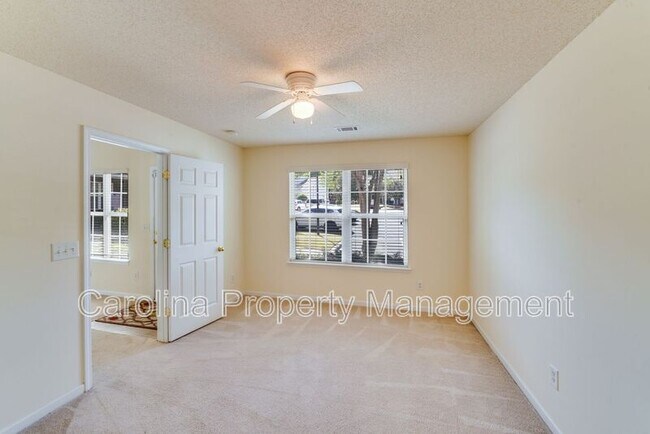 Building Photo - 17125 Greenlawn Hills Ct