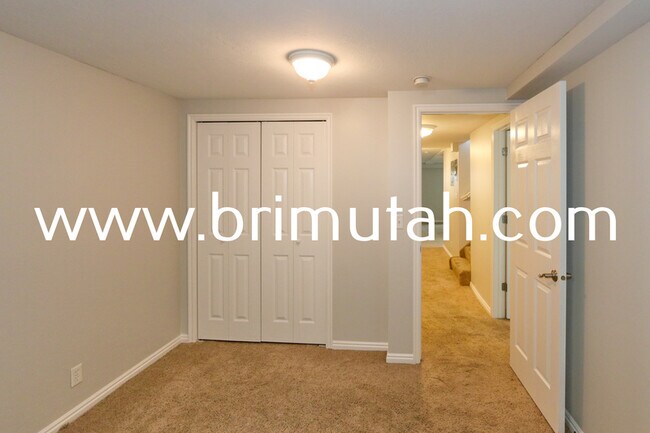 Building Photo - 3799 S 2235 E