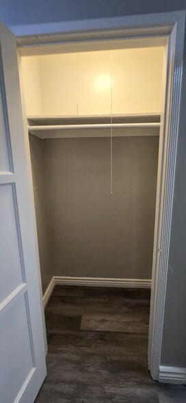 Building Photo - 5727 Loveland St