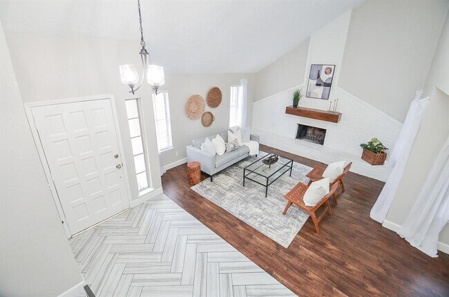 Building Photo - 22118 Fincastle Dr