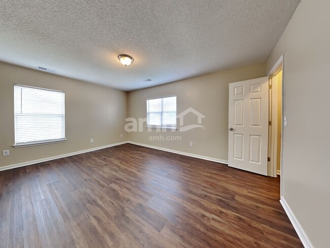 Building Photo - 259 Tall Pines Rd