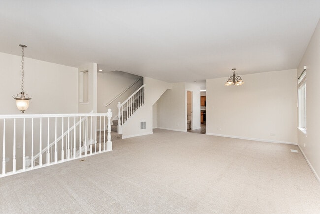 Building Photo - 562 Lincoln Station Dr