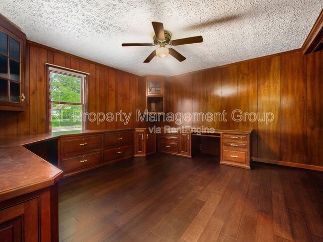 Building Photo - 2517 Minerva Lake Rd