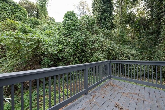 Building Photo - 2027 Lois Pl NW