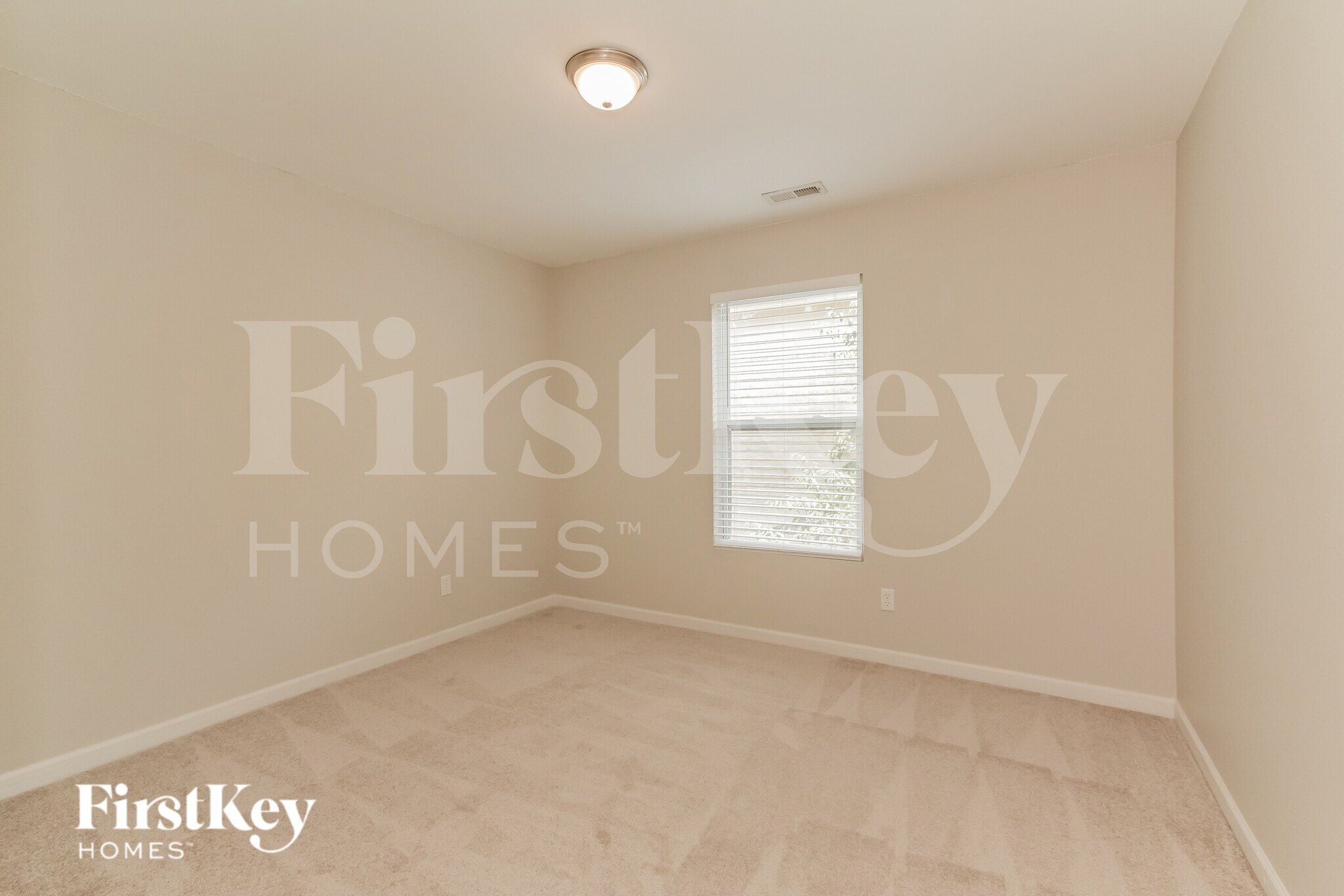 Building Photo - 2013 Dunsmore Ln