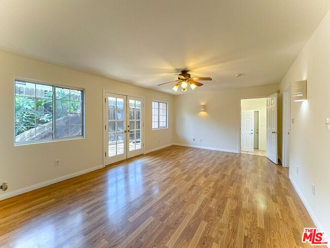 Building Photo - 3124 Veteran Ave