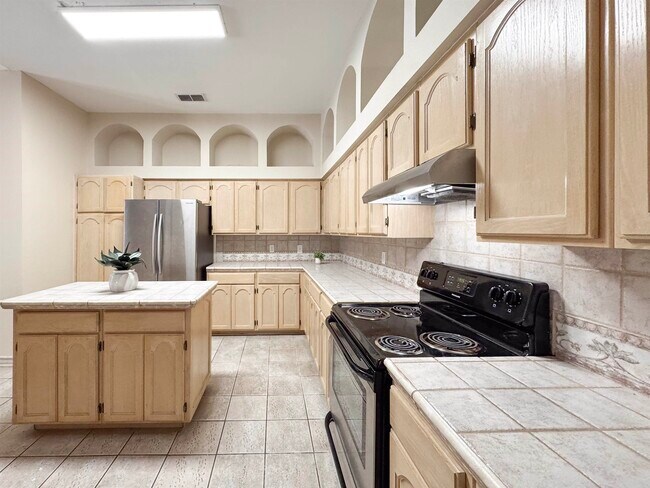 Building Photo - 3003 Edgefield Ct