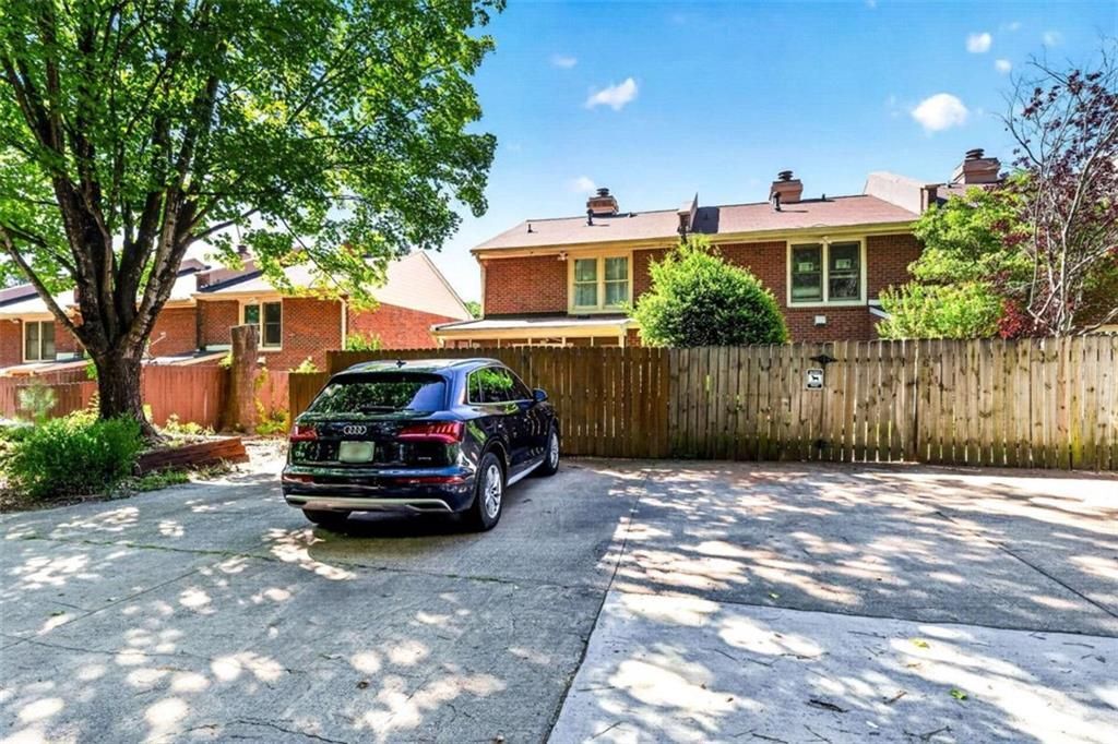 Building Photo - 6117 Queen Anne Ct