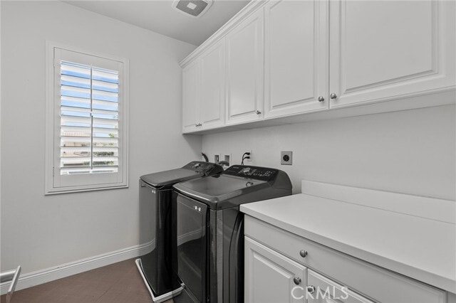 Building Photo - 33 Gamella