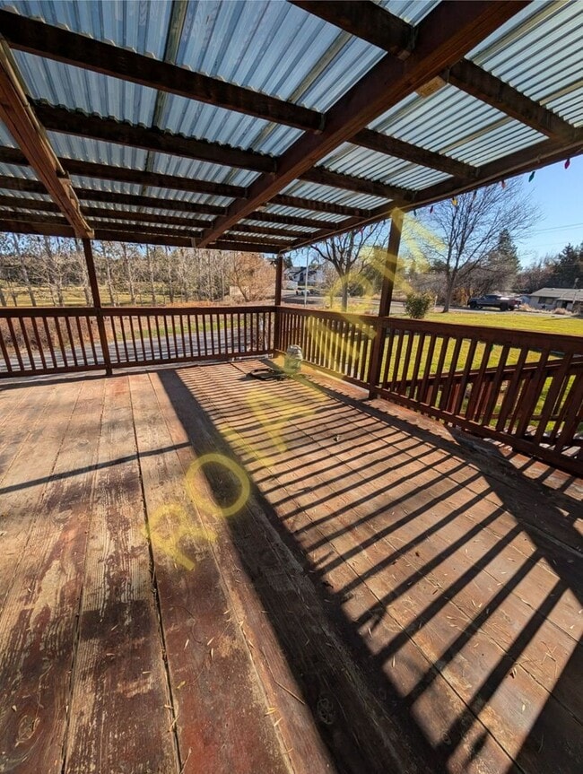 Building Photo - 2525 Falls Ave E