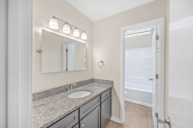 Building Photo - West Point Home - Minutes from IOP!