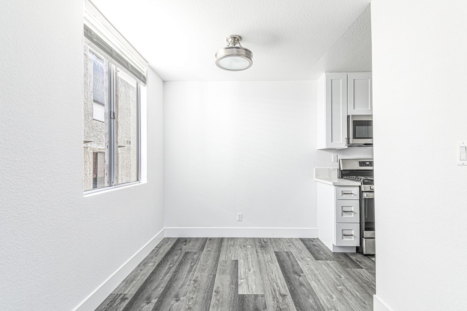 Building Photo - 1751 S Bentley Ave