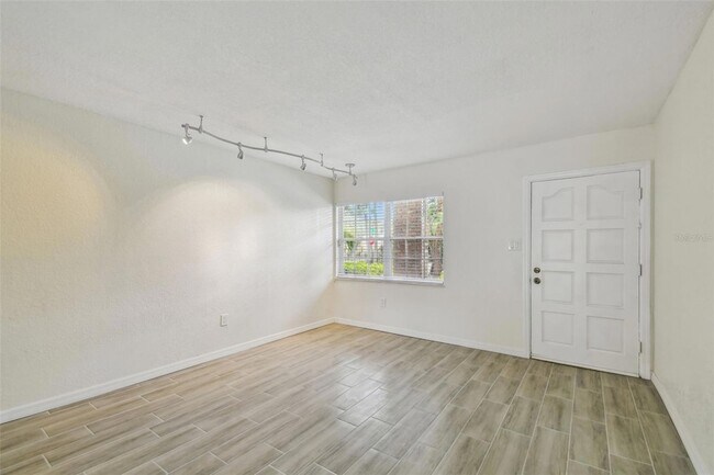Building Photo - 208 Danube Ave