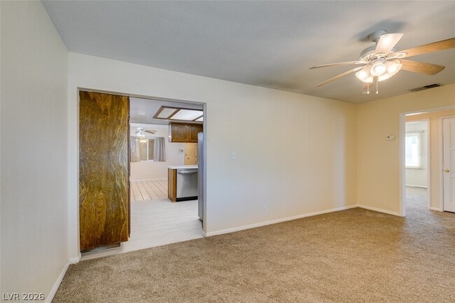 Building Photo - 5 Mallory St