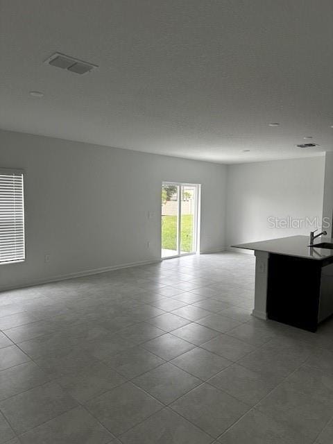 Building Photo - 1053 Waterfall Blvd