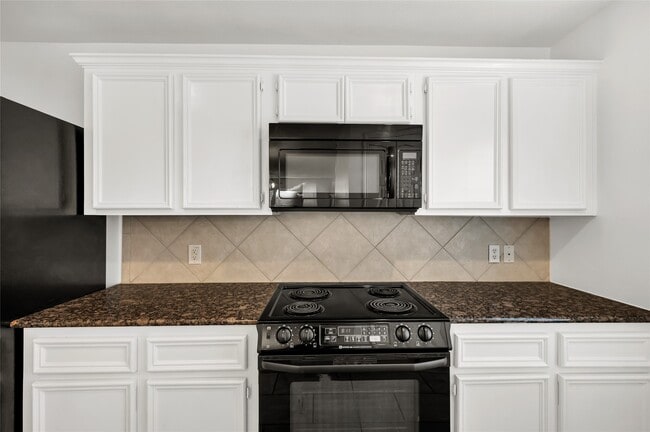 Building Photo - 1719 Redwing Bluff Dr