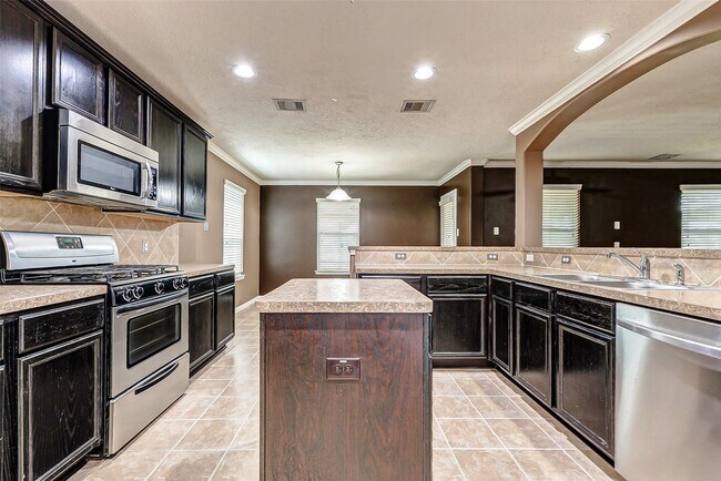 Building Photo - 11018 Avon Brook Ln