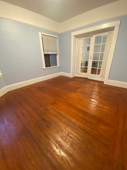 Building Photo - 2151 Russell St