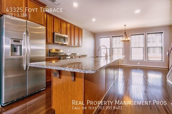 Building Photo - 43325 Foyt Terrace
