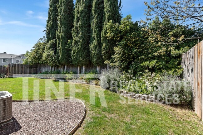 Building Photo - 8501 Yellowtail Way