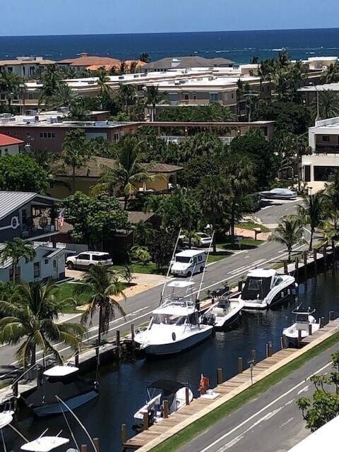 Building Photo - 1609 N Riverside Dr