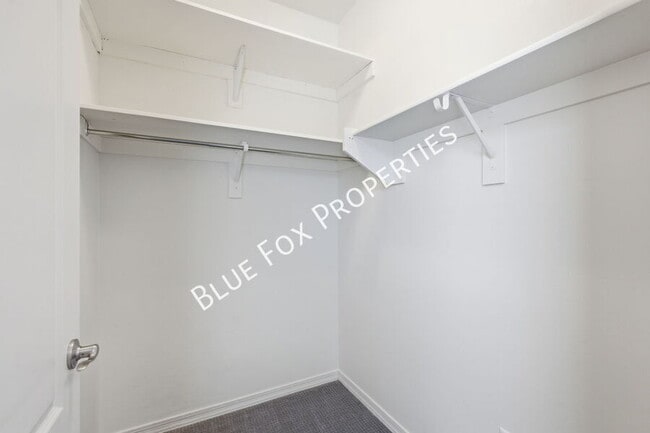 Building Photo - 8670 N Genoa Ct