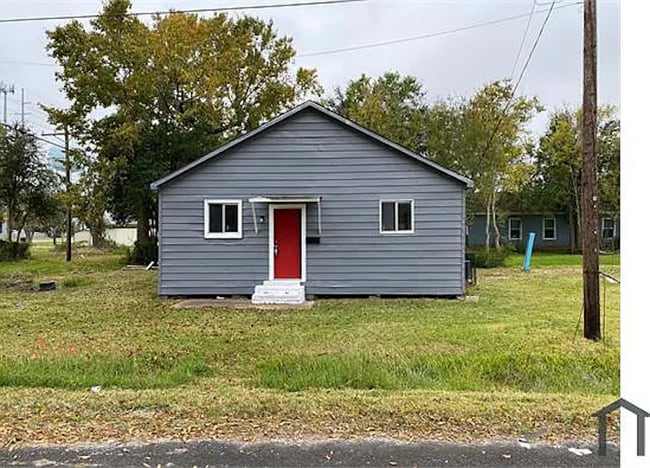 Building Photo - 1233 San Antonio Ave