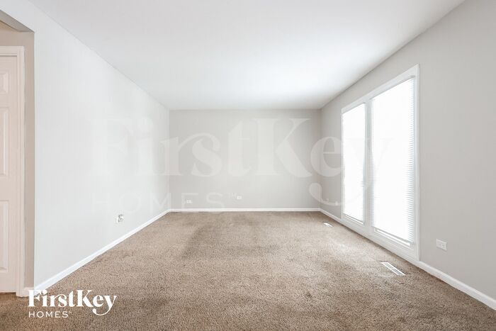 Building Photo - 842 Navajo Dr