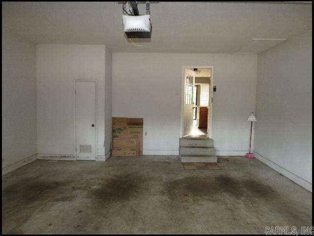 Building Photo - 504 Shadow Ridge Dr