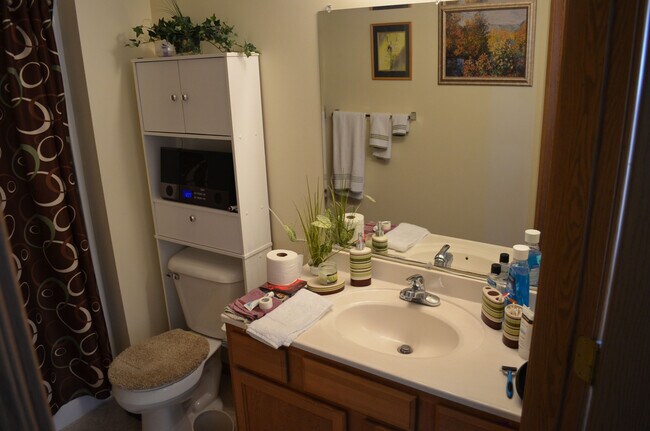 Building Photo - 801 Altamonte Dr