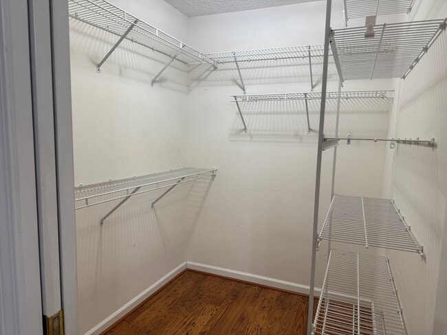 Building Photo - Beautiful home in Tucker Creek