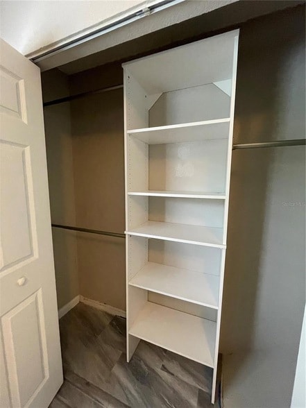 Building Photo - 7218 E Bank Dr