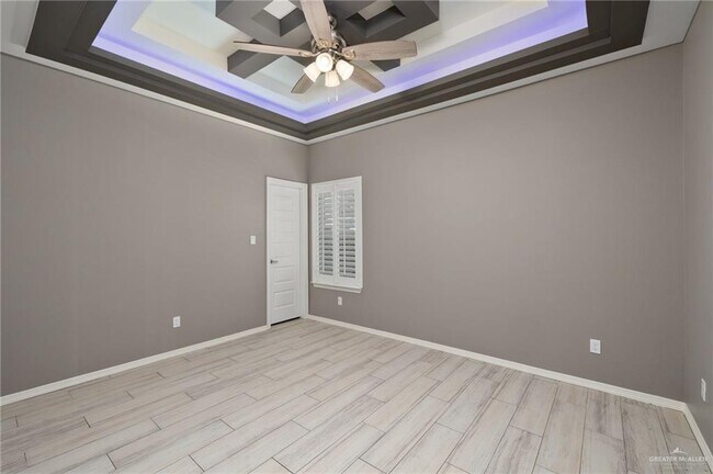 Building Photo - 14 Ebony Ave