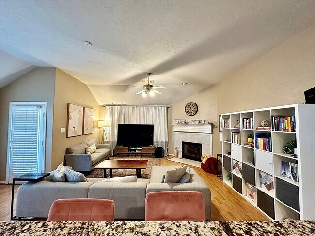 Building Photo - 1106 Kerri Ct