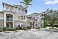 Building Photo - 2102 Shoma Dr