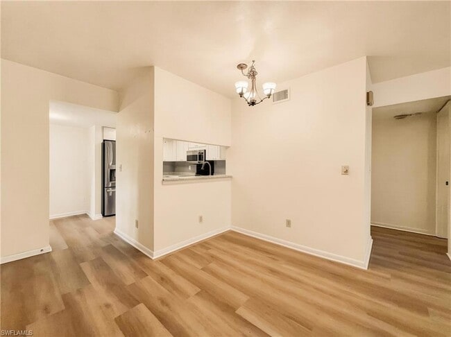 Building Photo - 1701 Courtyard Way